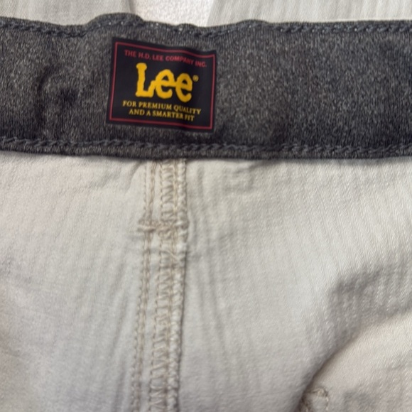 Women's Lee Ultra Lux Mid Rise Straight Leg Pants- White Smoke Size 8 GUC - Picture 6 of 7